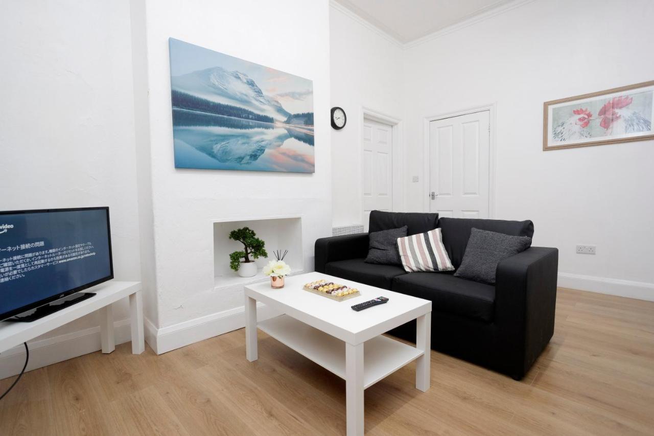 Kirkstall Serviced Apartments Leeds Leeds  Buitenkant foto