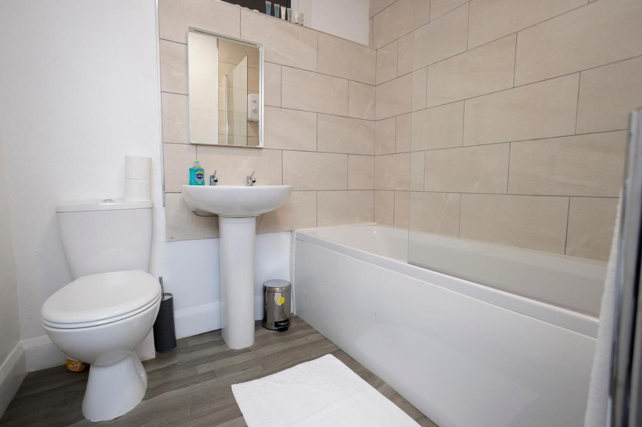 Kirkstall Serviced Apartments Leeds Leeds  Buitenkant foto